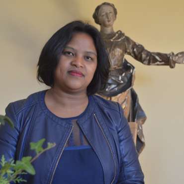 Mme Hasina RAMBOLA